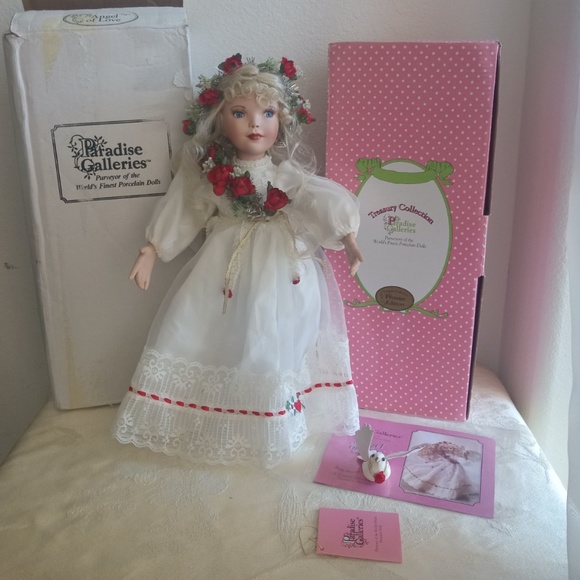 Angel of LOVE w Bird Porcelain Doll Patrica Rose w Box - Picture 5 of 11
